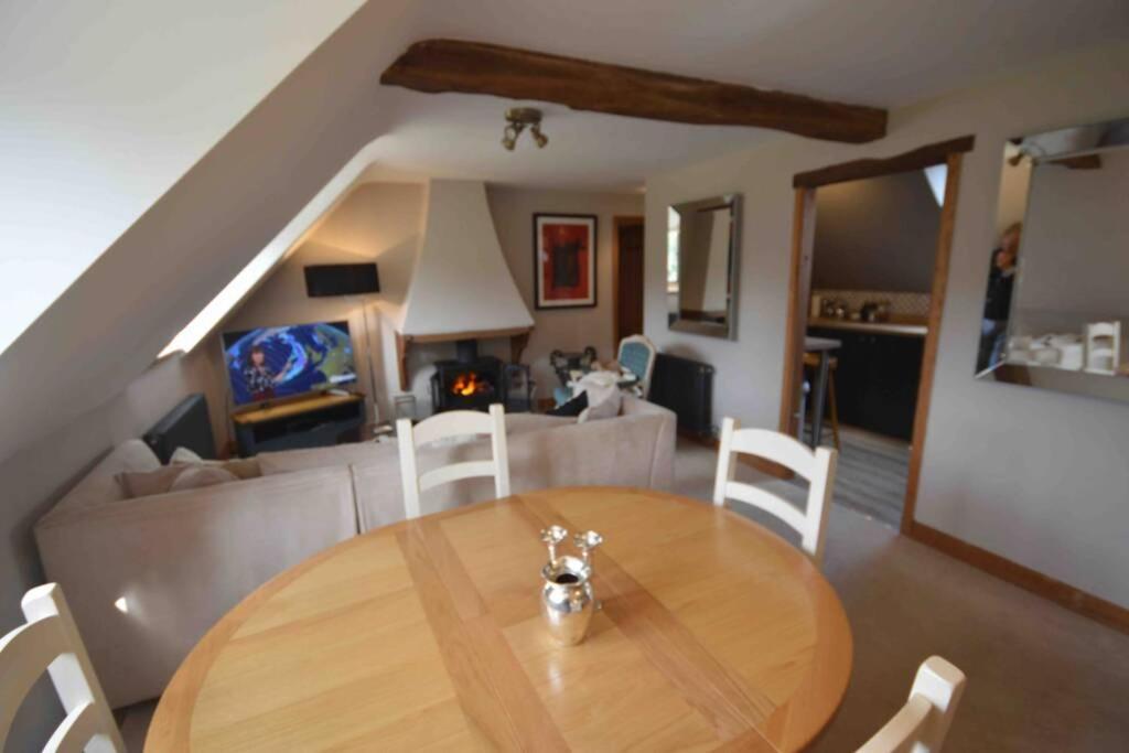 The Old Manor Coach House Apartment Cirencester Luaran gambar