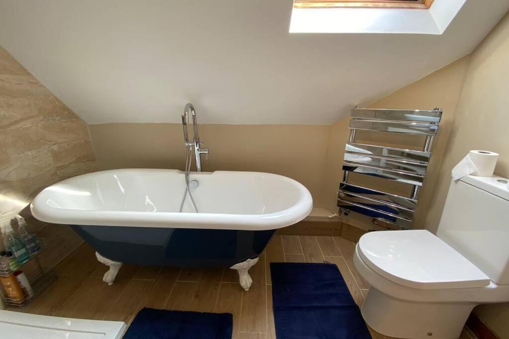 The Old Manor Coach House Apartment Cirencester Luaran gambar