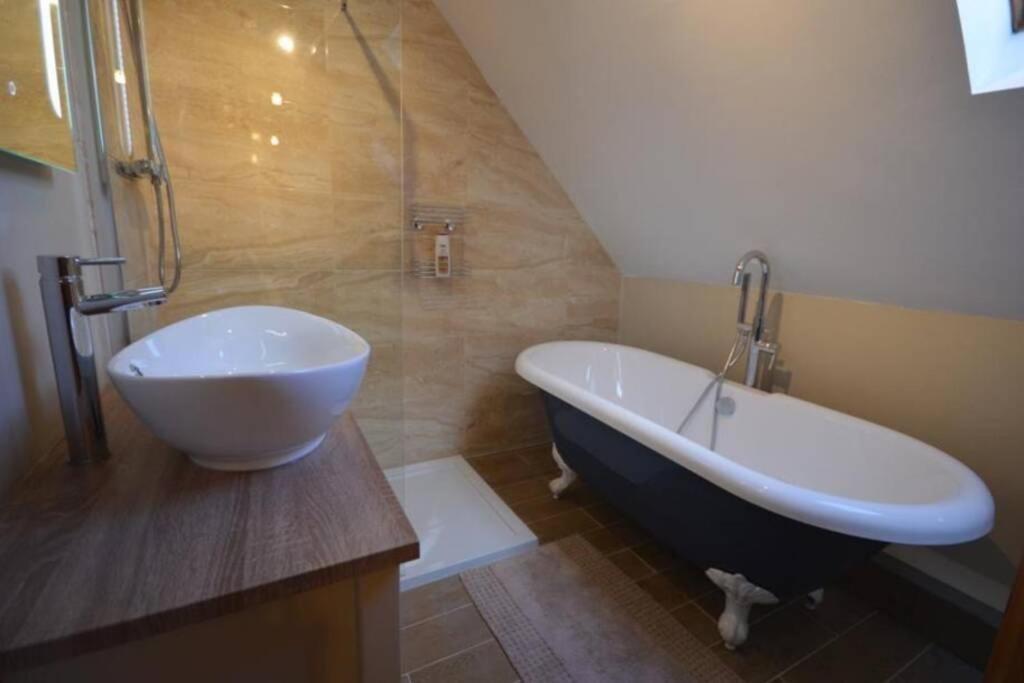 The Old Manor Coach House Apartment Cirencester Luaran gambar