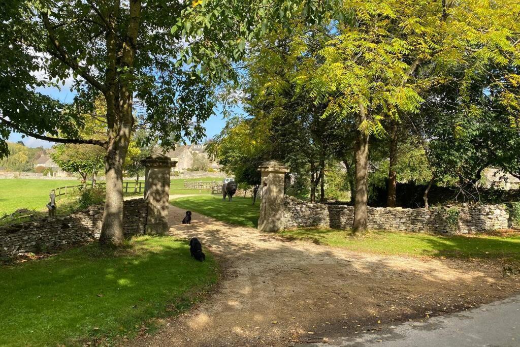 The Old Manor Coach House Apartment Cirencester Luaran gambar