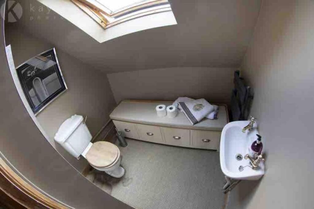 The Old Manor Coach House Apartment Cirencester Luaran gambar