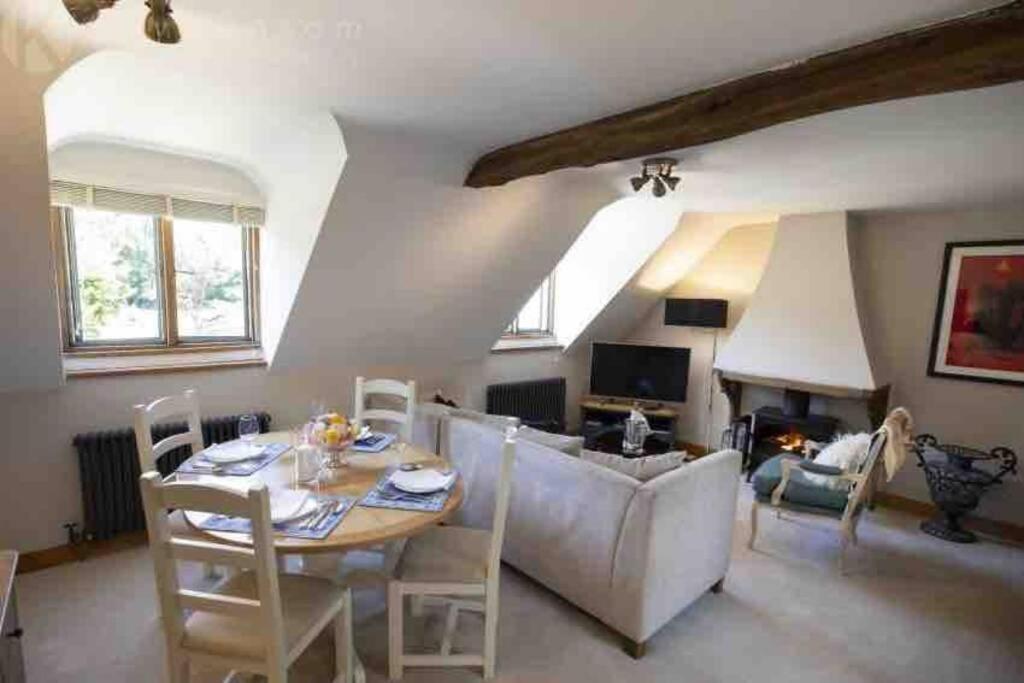 The Old Manor Coach House Apartment Cirencester Luaran gambar